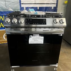 NEW OPEN BOX SAMSUNG STAINLESS STEEL GAS STOVE 