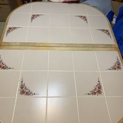 Kitchen / Dining Table 