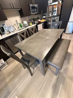 wooden gray dining set good condition ( Cash only)