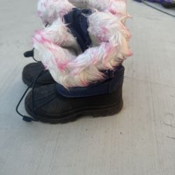 Girls Snow Boots Size 6
