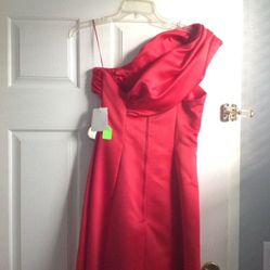 Prom dress. Size 6-8 new with tags.