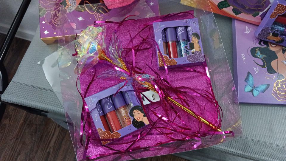 Selena Lipstick Matte Gift Box