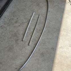 69,70  Impala / Caprice ( Outside Front Windshield Trim )