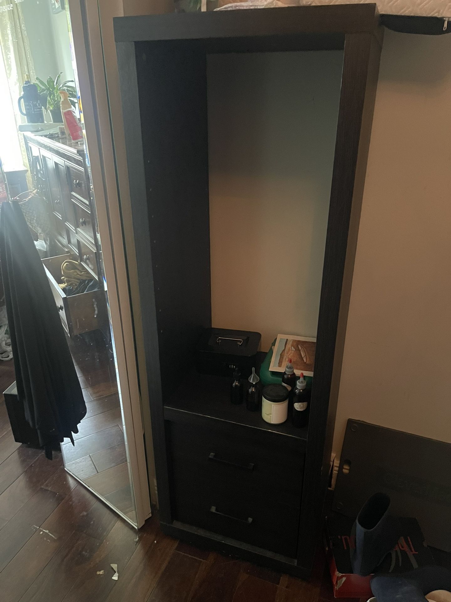 2 Wood Shelves