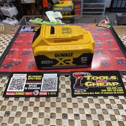 DEWALT 20V MAX Premium Lithium-Ion 5.0Ah Battery