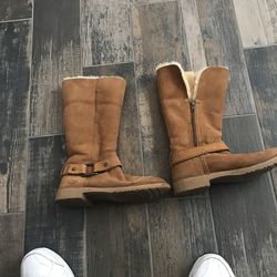 Ugg Boots Size 8.5