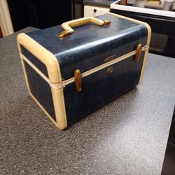 SAMSONITE  CARRY ON OVERNIGHT BAG. 1950s