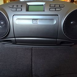 Boombox by Indignia