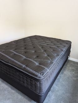 Hybrid Queen & King Mattresses Blowout Sale $10 Down