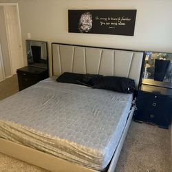 Bedroom Furniture Set