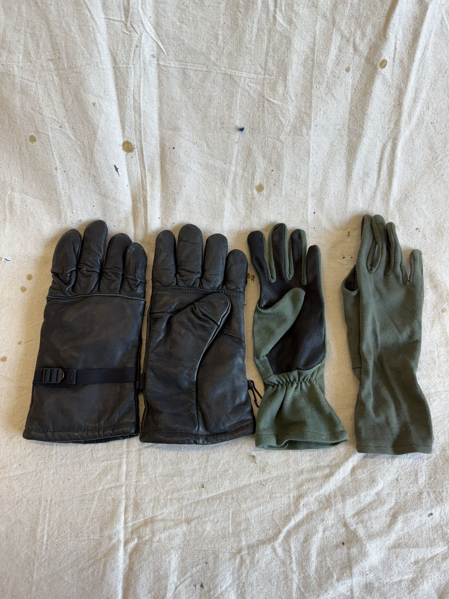 Army Surplus, Leather Gloves (Lot Of 2)