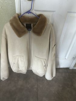 Chamarra Sean JOHNS Tiene Peluche Adentro Casi Nueva Size L $45 O Puede Ofrecer