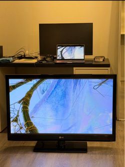 LG 42” HDTV Tested Working Great Picture
