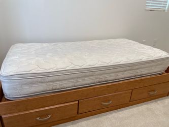 Twin Mattress and storage platform
