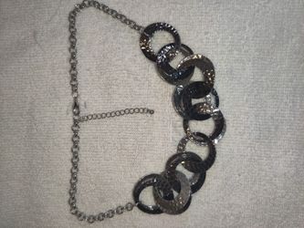 Women's black necklace