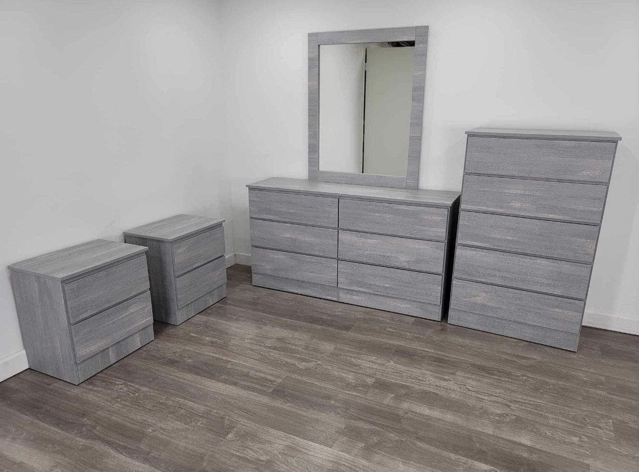 Dresser Whit Mirror, Chest And 2 Nightstands Cómoda Con Espejo , Gavetero Y 2 Mesitas De Noche