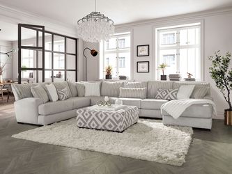 Hermiston Gray Sectional w/ Armless Chair