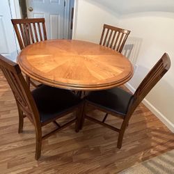 Kitchen/ Dining Table plus 4 Chairs