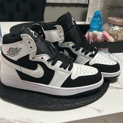 Jordan 1s 5.5 Y