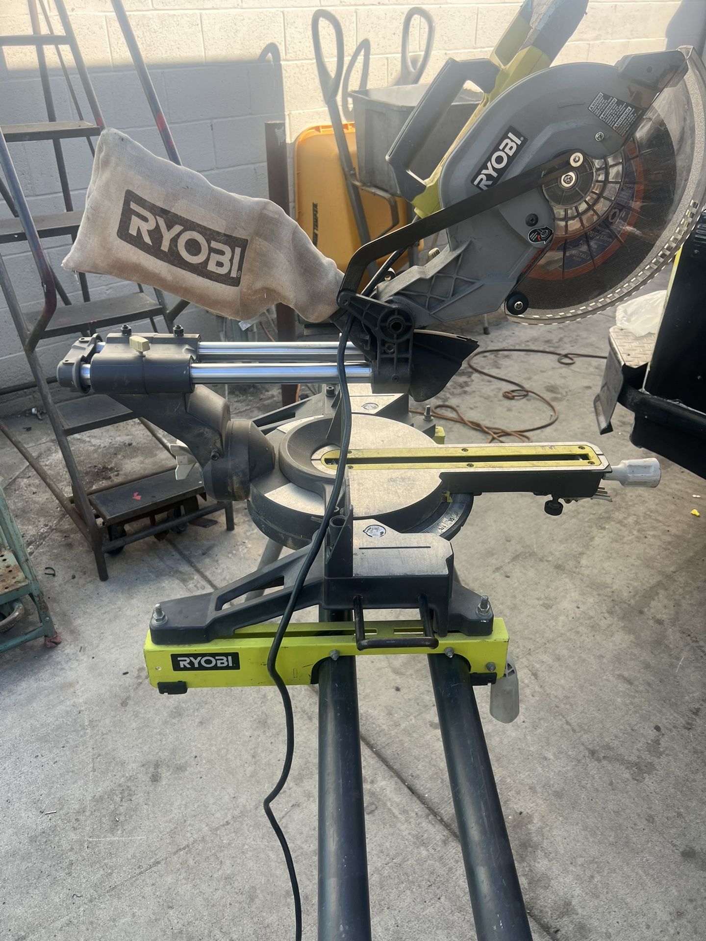 Ryobi 10'' Arm Saw With Stand 