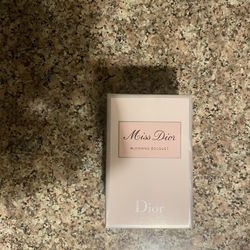 miss dior perfume