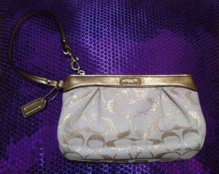 Coach signature medium pleated wristlet