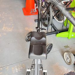 Knee Wheeler