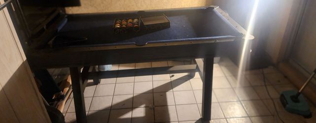 Beginners pool table