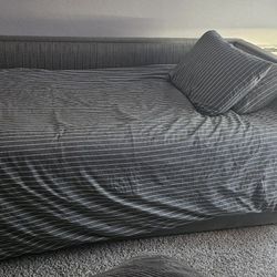 Gray Channel Tufted Daybed with pull out trundle