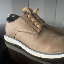 Boys shoes size 1