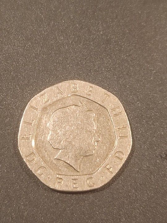 Queen Elizabeth 1999 20 Pence With Special Feature