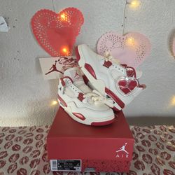 Jordan 4 Valentines Day - W Size 8