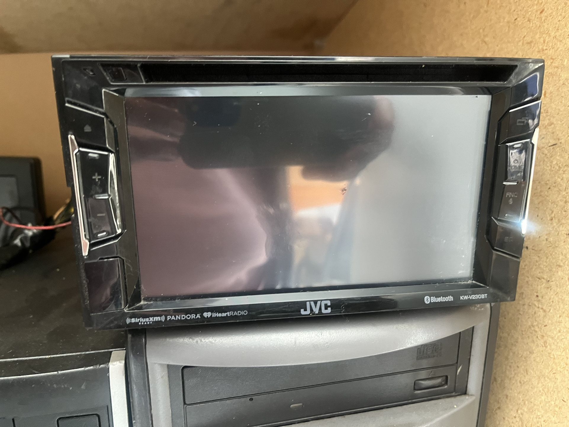 JVC touch screen Radio/ CD Player