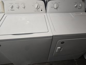 WHIRPOOL WASHER AND DRYER SET