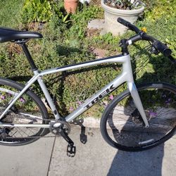 Trek FX Sport 4