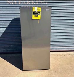 New‼️ Vissani 7.1 cu. ft. Manual Defrost Convertible Upright Freezer in Stainless Steel Look