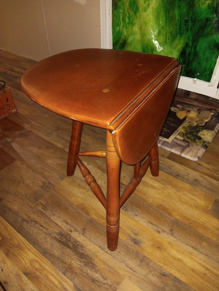 Maple Drop Leaf End Table