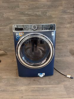 GE washer laundry