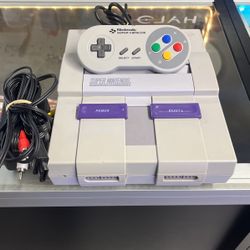 Súper Nintendo Used Good Condition Complete Just Some Minor Ac Port Damage But Works Fine U Can Test Before Buying It Pick Up In Panorama City 