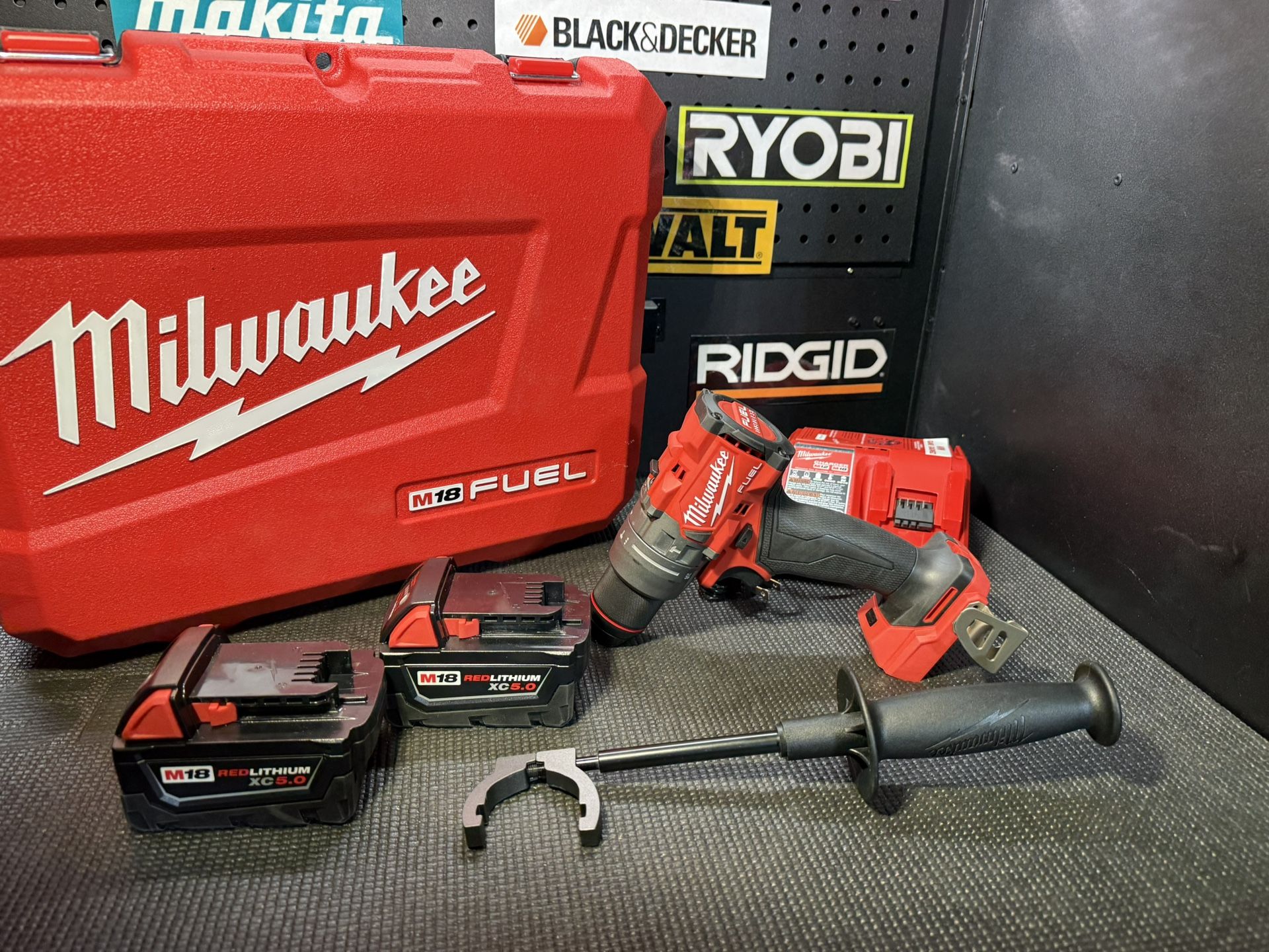 Milwaukee M18 FUEL 18V Lithium-Ion Brushless Cordless 1/2 in. Hammer Drill Driver Kit with Two 5.0 Ah Batteries and Hard Case  Like new condition