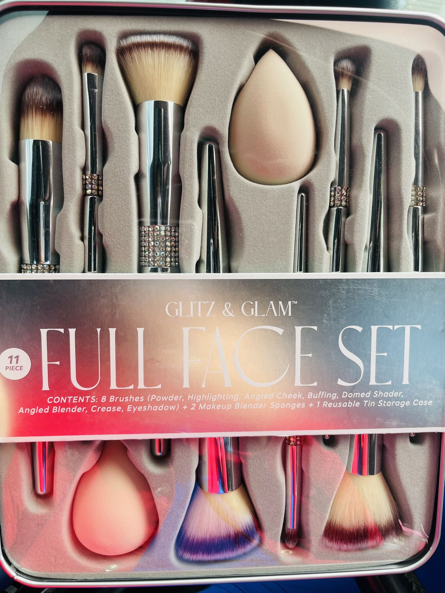 Glitz and glam make up brushes brand new