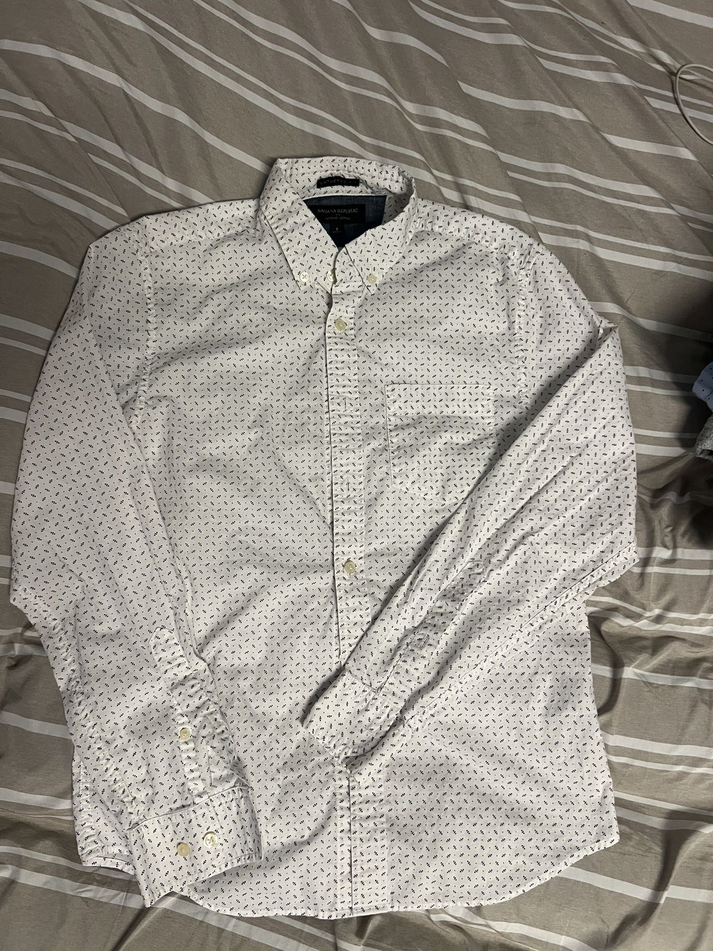 Banana Republic Long Sleeve Shirts