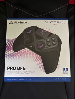 Victrix pro bfg wireless modular controller paddles on the back & carrying case