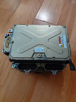 Toyota camry hybrid inverter