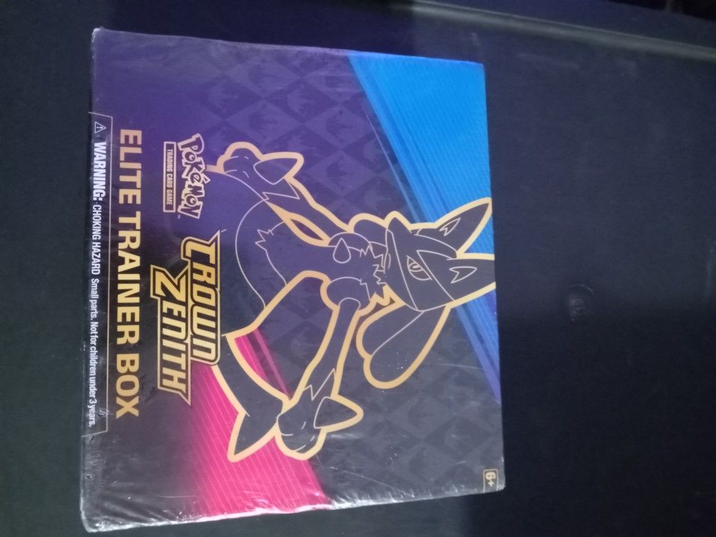 Pokémon Elite Trainer Box CROWN ZENITH