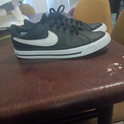 Low Top Nikes