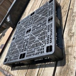 37x37 Plastic Pallets