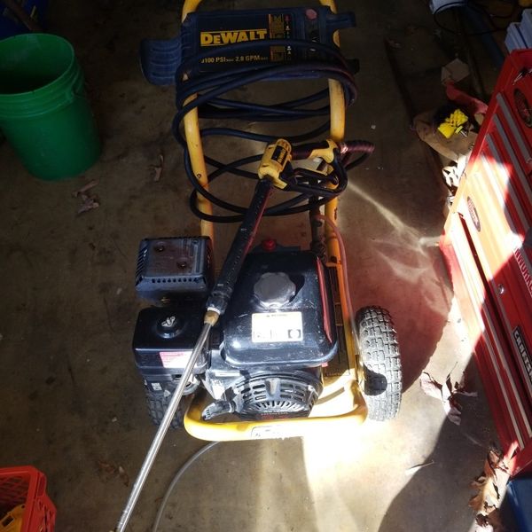 Dewalt 3100 Psi Pressure Washer Honda Engine for Sale in Richmond, VA