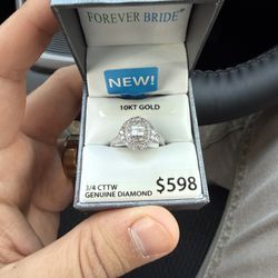 10k White Gold Ring With Diamonds Sz7