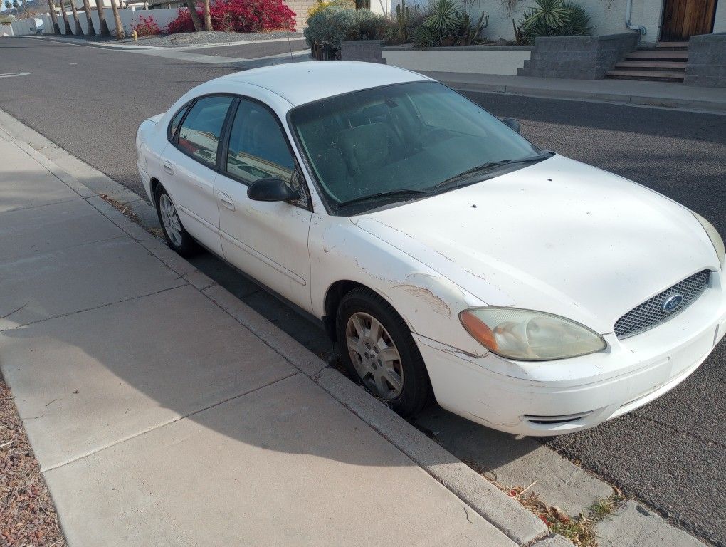 2006 Ford Taurus SE - Just 60K Miles On It + ICE COLD A/C $4,000.00